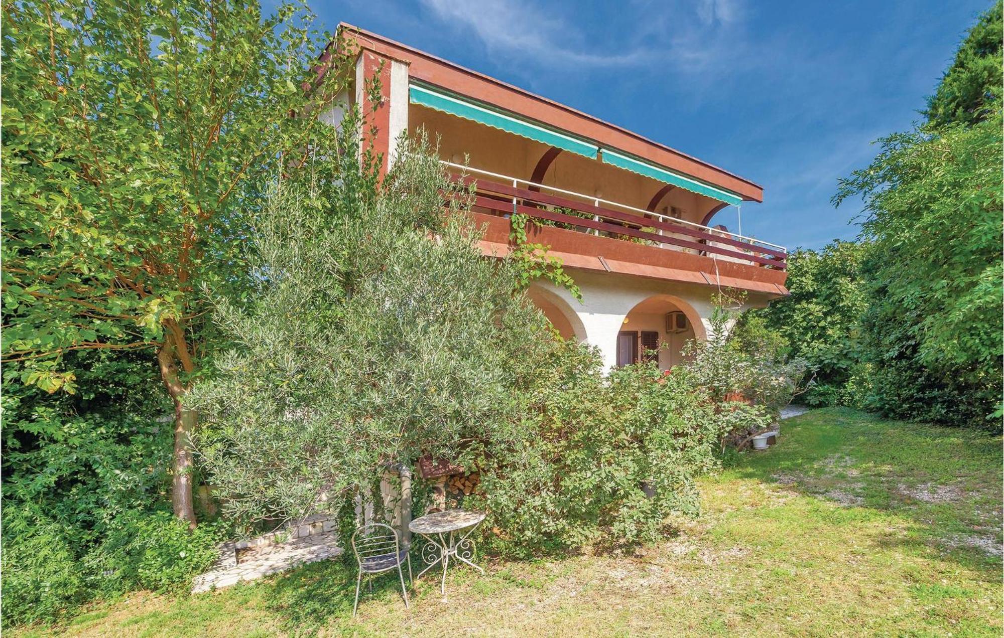 2 Bedroom Amazing Apartment In Crikvenica Zewnętrze zdjęcie