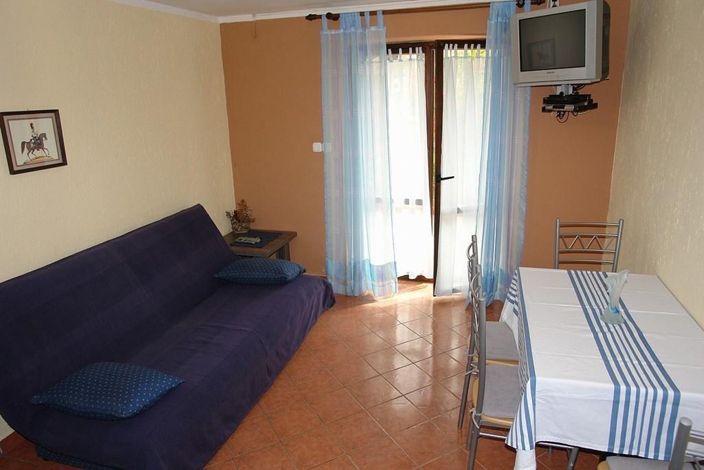 2 Bedroom Amazing Apartment In Crikvenica Pokój zdjęcie